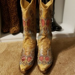 Corral  boots